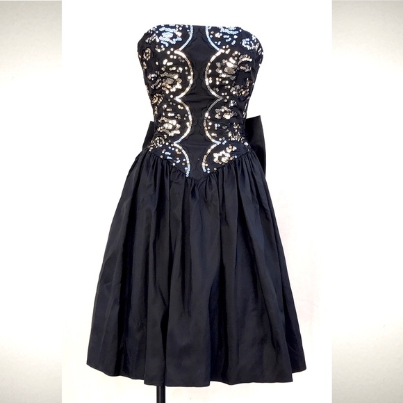 Vintage 80s Black sequined cocktail dress - Picture 2 of 8
